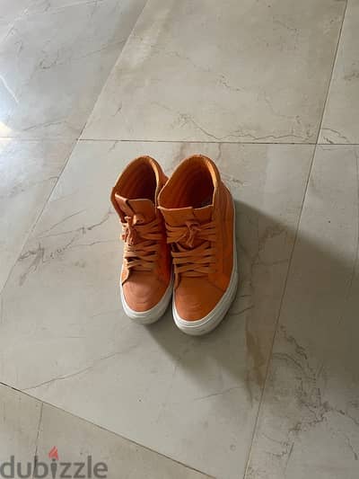 السنيكرز مركة Vans Vans اصلي 1000 مقاس ٤٤