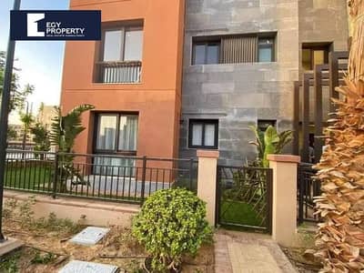 باطلالة خيالية فيلا فاخرة للبيع في Crescent Walk التجمع - القاهرة الجديدة