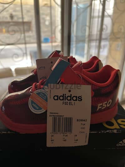 حذاء adidas اصلي - من سن ٢ الي ٣ سنوات - السعر الاصلي ٣،٠٠٠ جنيه