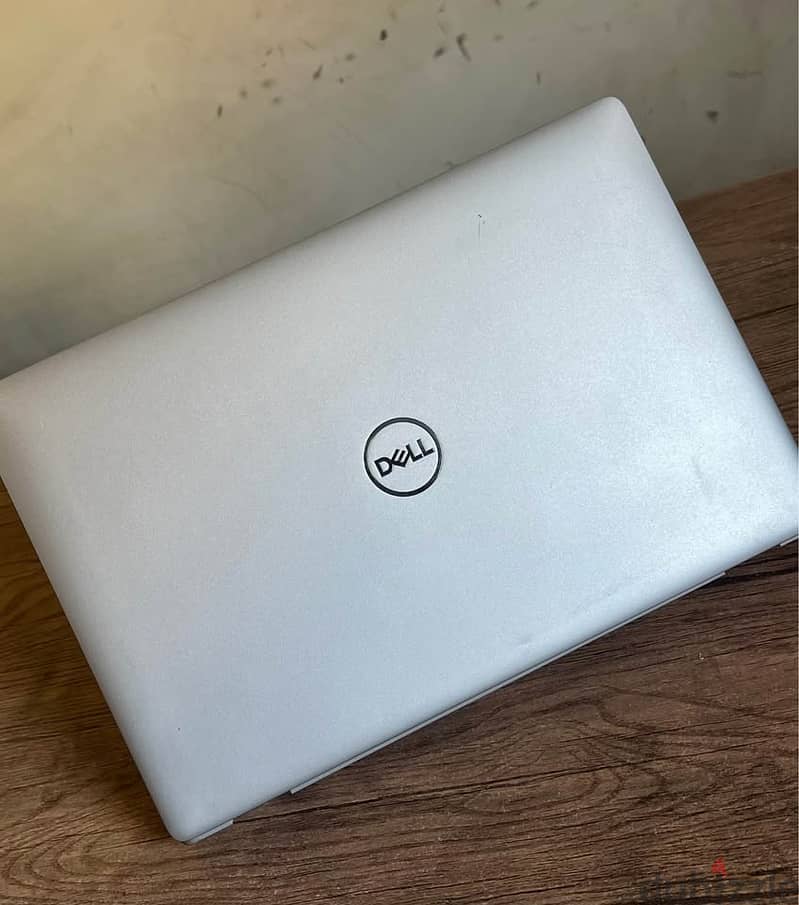 Dell Latitude 5411 - Touch Screen Ultra Slim Workstation 1