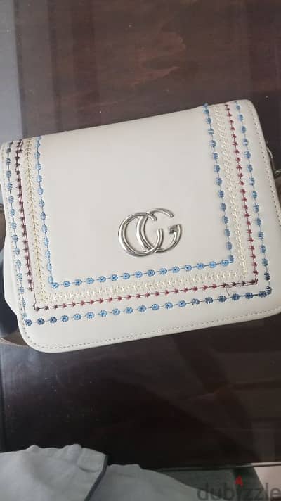 شنطة حريمى