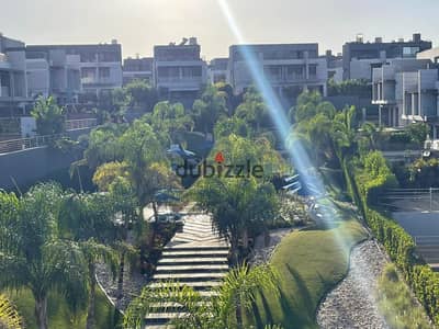 فيلا مستقلة للبيع في باتيو الزهراء – الشيخ زايد 5 غرف – 5 حمامات – نصف تشطيب  موقع مميز جدًا  السعر أقل من السوق   تواصل لمعرفة التفاصيل