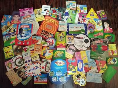 حدعنده استيكرات زي كده للبيع كانت في سفروت وقلبظ وبكار وشيبسي لايون