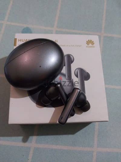 huawei freebuds 4i بطاريات ممتازة