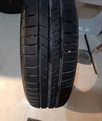 كاوتش مقاس ١٥ /٦٥/١٨٥