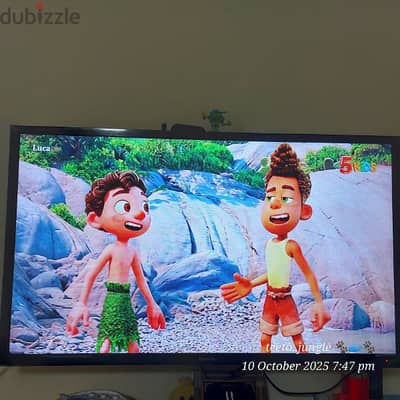 شاشه سامسونج 32 سمارت بالكرتونه