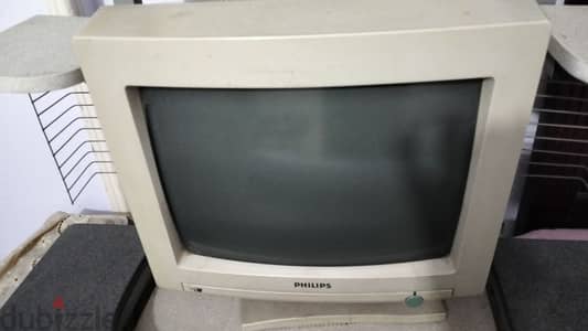 شاشه كمبيوتر CRT ومعها 2  ماوس هديه