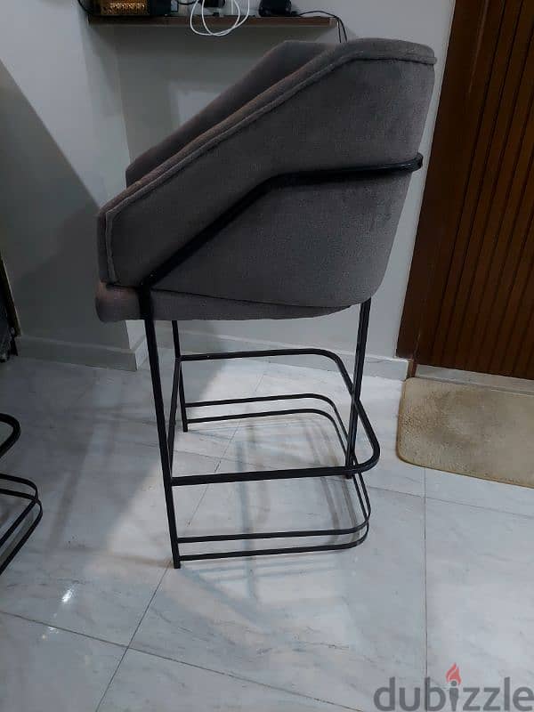 bar chair 2
