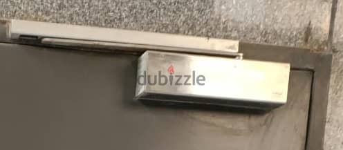 رفاص غلق الباب المانى Door Closer