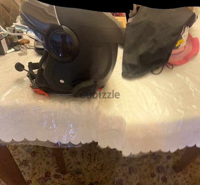 LS2 +EJEAS helmet interphome and used like new 2