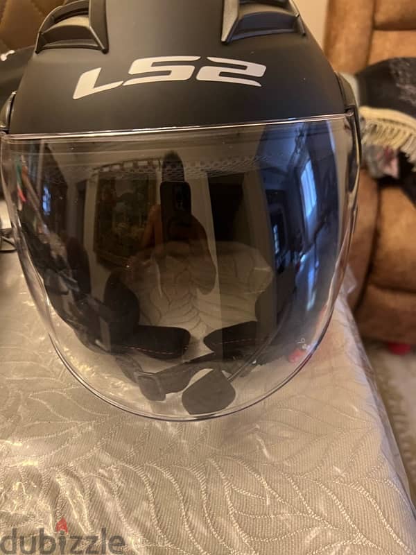 LS2 +EJEAS helmet interphome and used like new 7