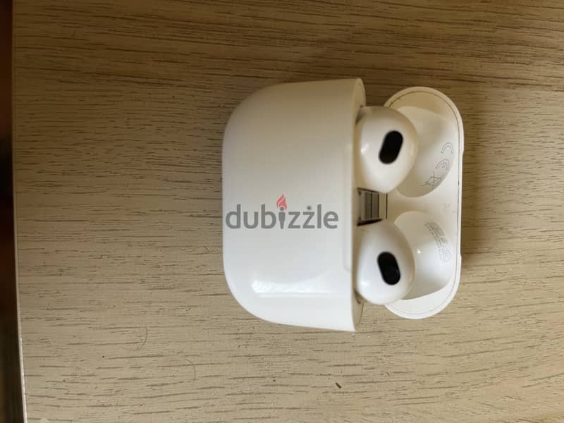 Original Apple AirPods 3 1