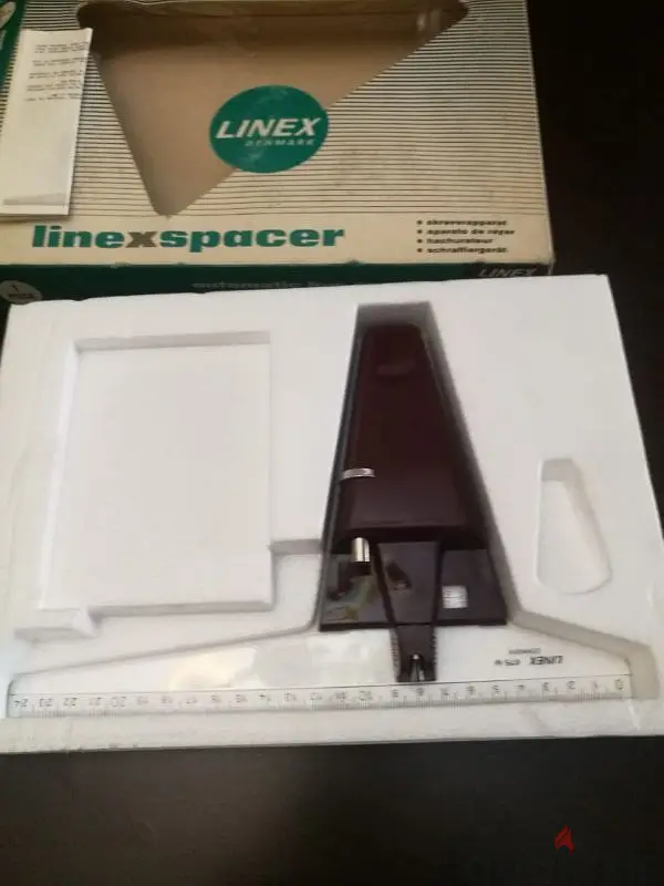 مسطرة هندسية من نوع Linex 873 م