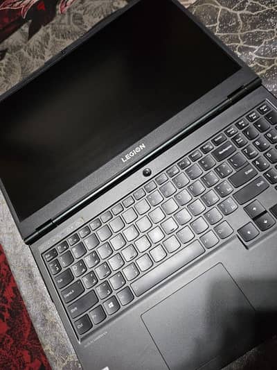 Lenovo legion 5 Ryzen 5 4600H  16 ram - 1TB + 256GB SSD