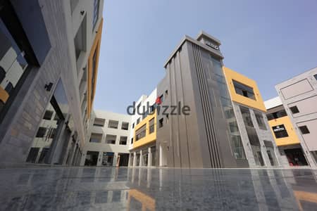 محل للبيع بعائد 10% في ميركادو مول الشروق