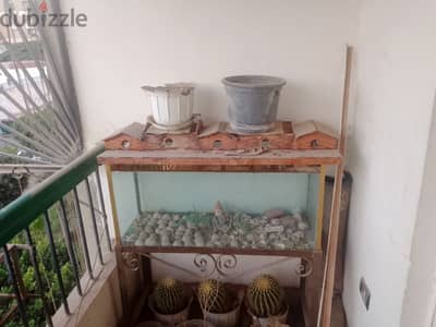 حوض سمك كبير طاولة حديد بنفس المقاس