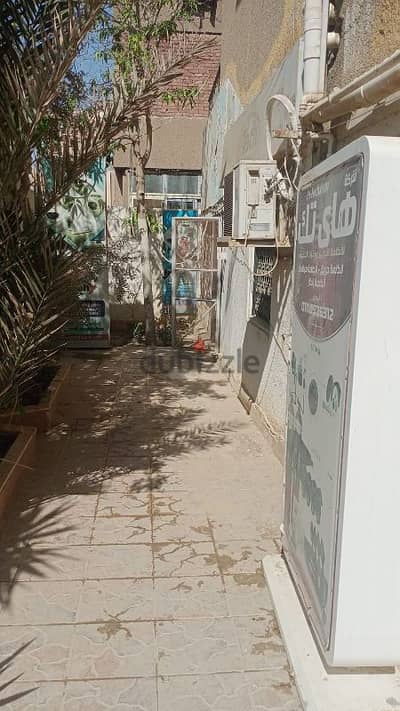 شقه بالمقطم (خلف محور عبدالمجيد محمود) بدروم مرتفع بمدخل خاص يصلح مكتب