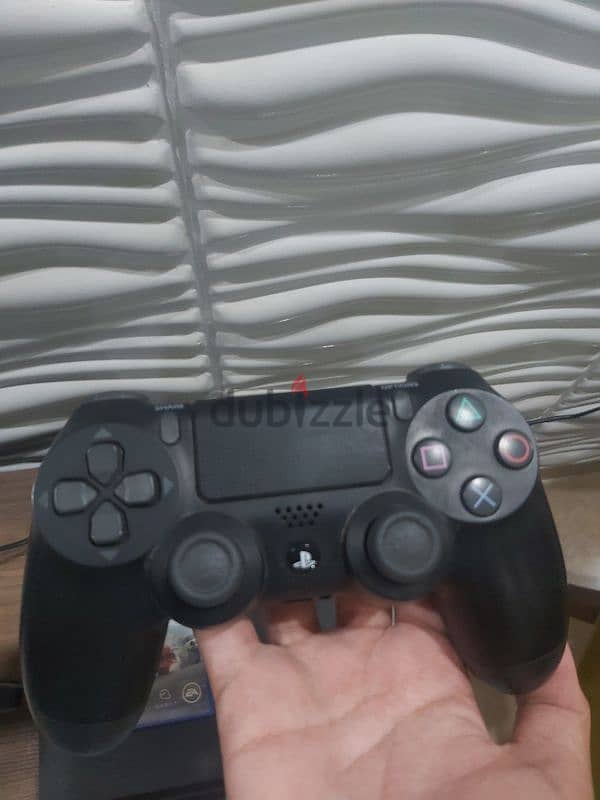 Ps4 Pro 1 TB With controller and games 3