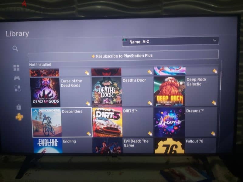 Ps4 Pro 1 TB With controller and games 5