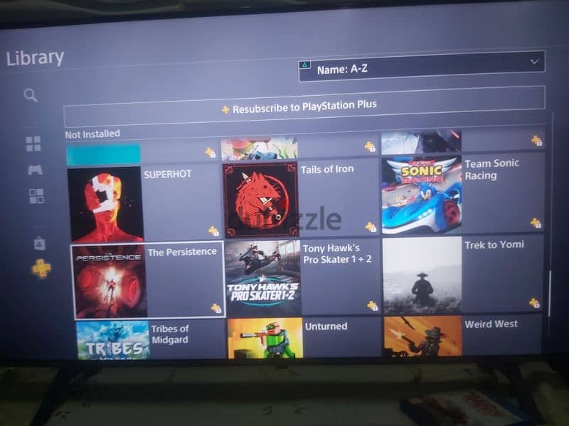 Ps4 Pro 1 TB With controller and games 9