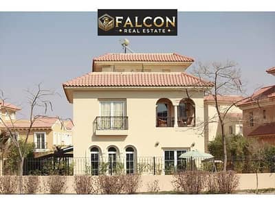 For sale, a villa Ready to delivery in a fabulous location, with a down payment of 8 million in Hyde Park, Fifth Settlement