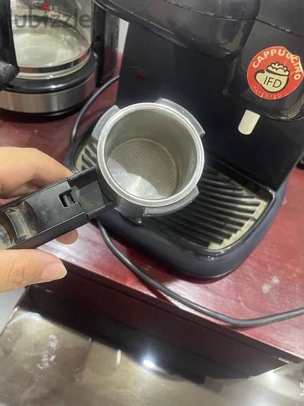 delonghi coffe machine 1