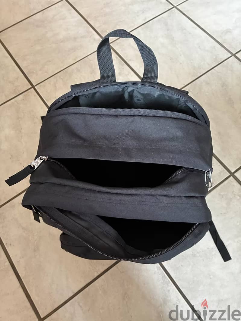 Jansport big backbag 2