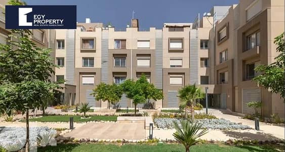شقع للبيع في  بالم هيلز فيليج التجمع الخامس متشطبه  بالكامل جاهزه للسكن
