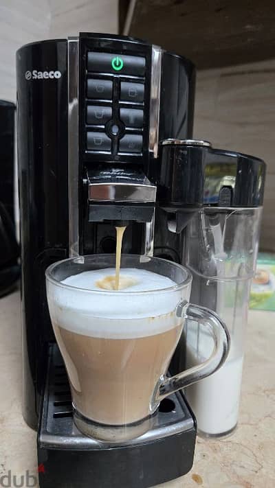 ماكينة قهوة المانى كافيسيمو لاتيه Cafissimo Latte+ حامل كبسول استانلس