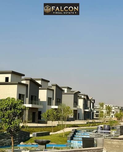 Townhouse villa for sale, Ready to delivery, with a down payment of 2.5 million, in Creek Town Compound, First Settlement