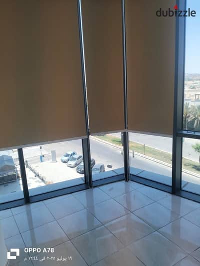 Clinic for sale in Ritzy Mall, in front of Greens Compound. The clinic is 87 square meters, fully finished with air conditioning.