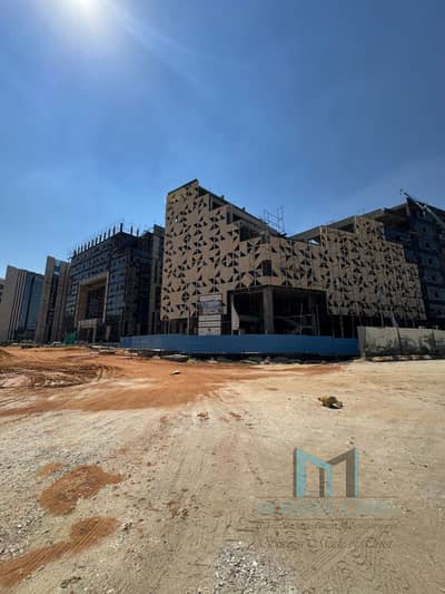 Premium Administrative Office Overlooking the Central Bank & Main Financial District Square – IL Cuor Verde, New Administrative Capital 