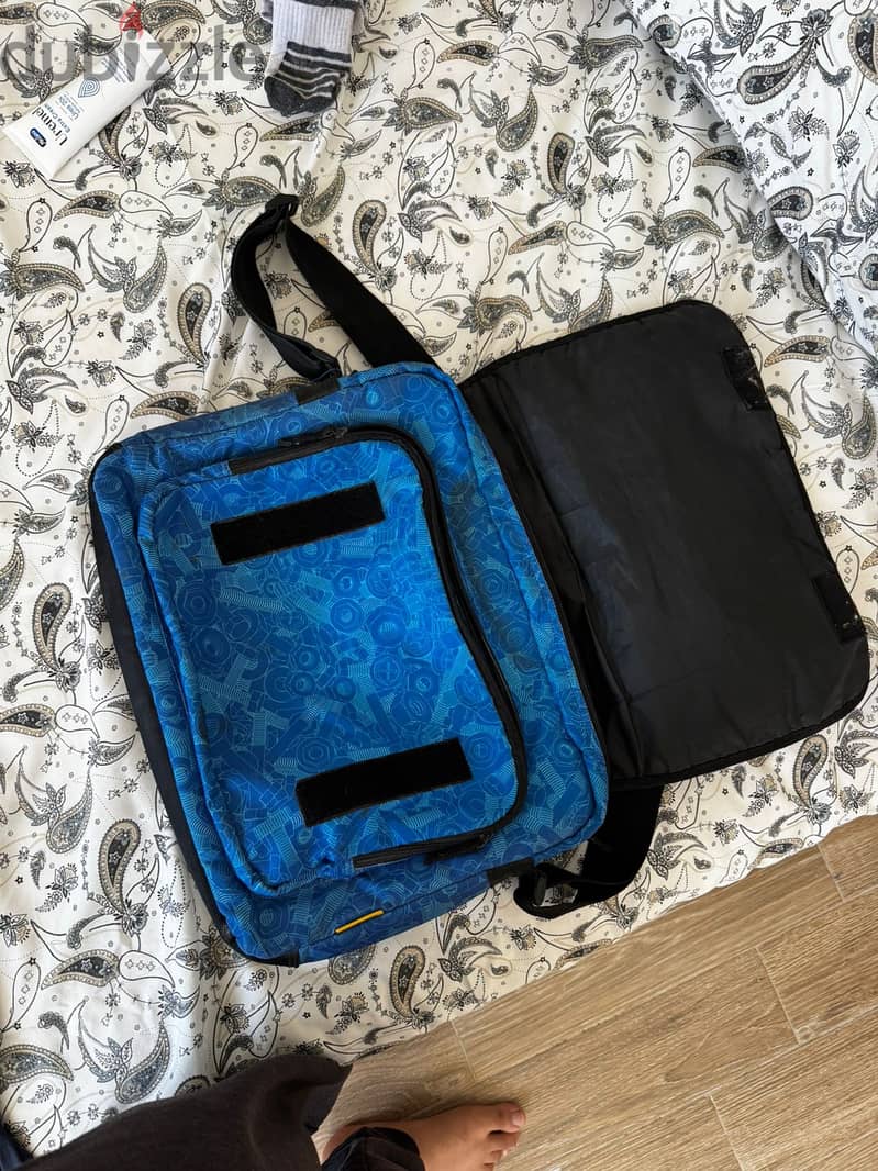 CATerpillar Shoulder bag 1