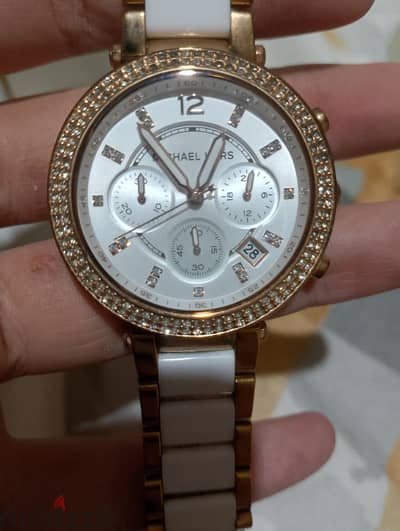 ساعه اصليه من سعوديه Michael Kors MK-5774 و نسائيه فاخره