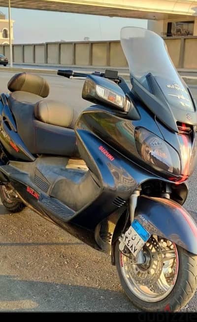 اسكوتو سوزوكي برجمان 650cc