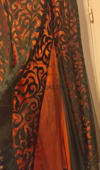 عدد اتنين فستان سواريه قصات أسود واورنچ فى أسود كط