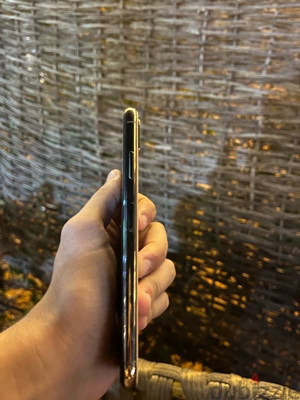 xs max 2