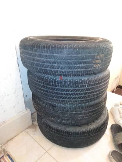طقم كاوتش MAXXIS  صيني 185-65-15 حاله جيده جدا