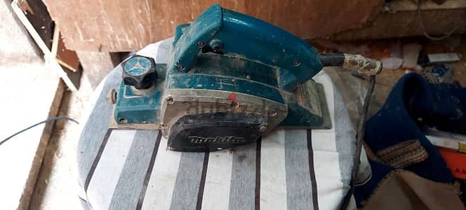 Makita N1900B فارة كهربائية