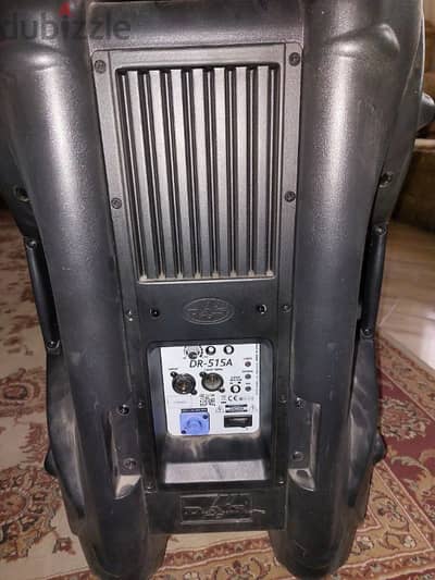سماعتينDAS اسباني DR-515A باور  بحاله ممتازة