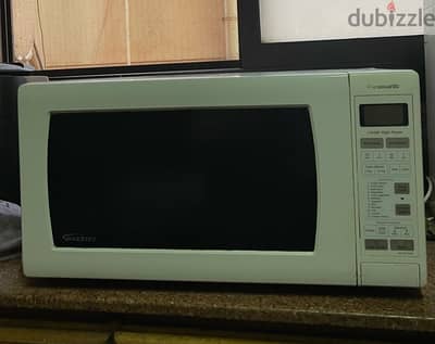 ميكروويف باناسونيك ٤٢ لتر Panasonic