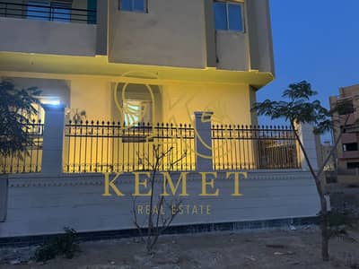 Duplex finished in Al-Andalus, family in a residential building on a large garden at a special price