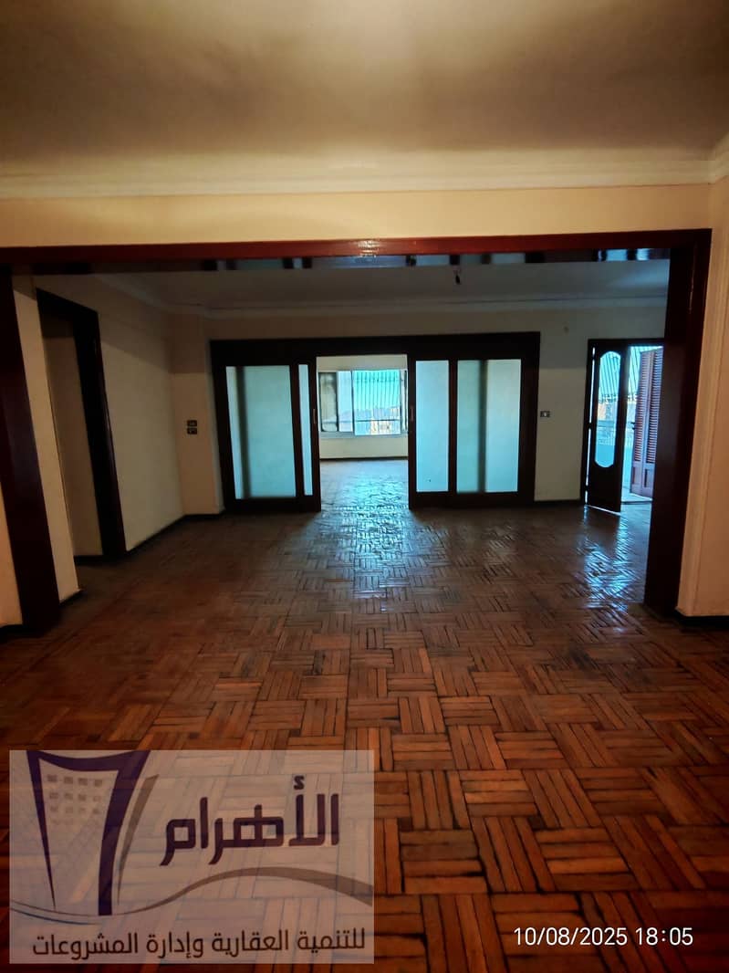 5 Bedrooms 400 sq.M Apartment for rent 15,000 EGP in Faisal, Giza