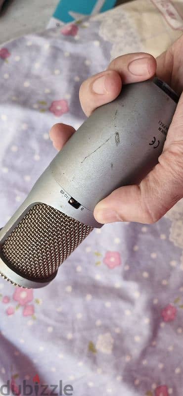 mic akg perception 200