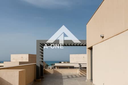 Luxury villa with a direct sea view, prime location in Marassi, 5 bedrooms + nanny + driver, land area 600 meters, North Coast, Sidi Abdel Rahman