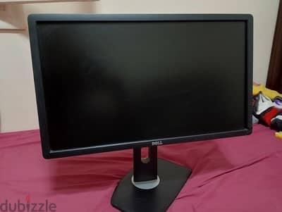 شاشه ديل حاله ممتازه بدون مشاكل hd 1920x1080 IPS