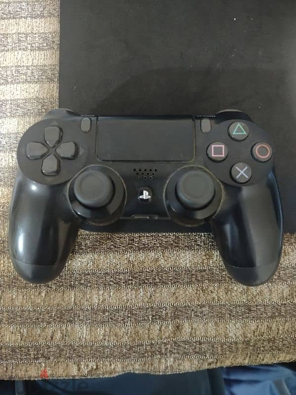 دراع ps4 حالة ممتازة - ألعاب فيديو و إكسسواراتها - 206211807