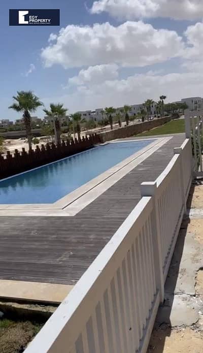 شاليه للبيع بالتقسيط في هاسيندا باي ليك يارد متشطب بالكامل