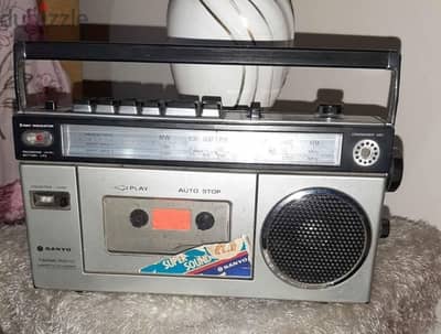 الكاسيت SANYO الياباني (موديل M-1700H)