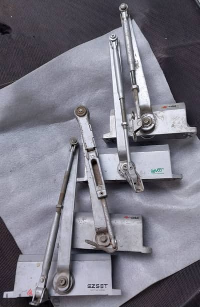 رفاس لغلق الأبواب hydraulic door closer بسعر 500جم